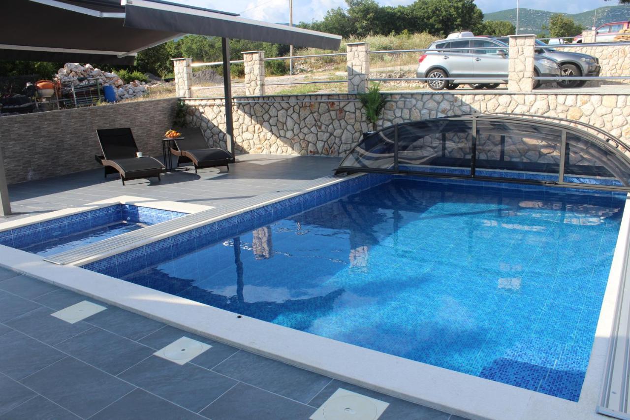 Villa Buba **** Novi Vinodolski Exterior photo