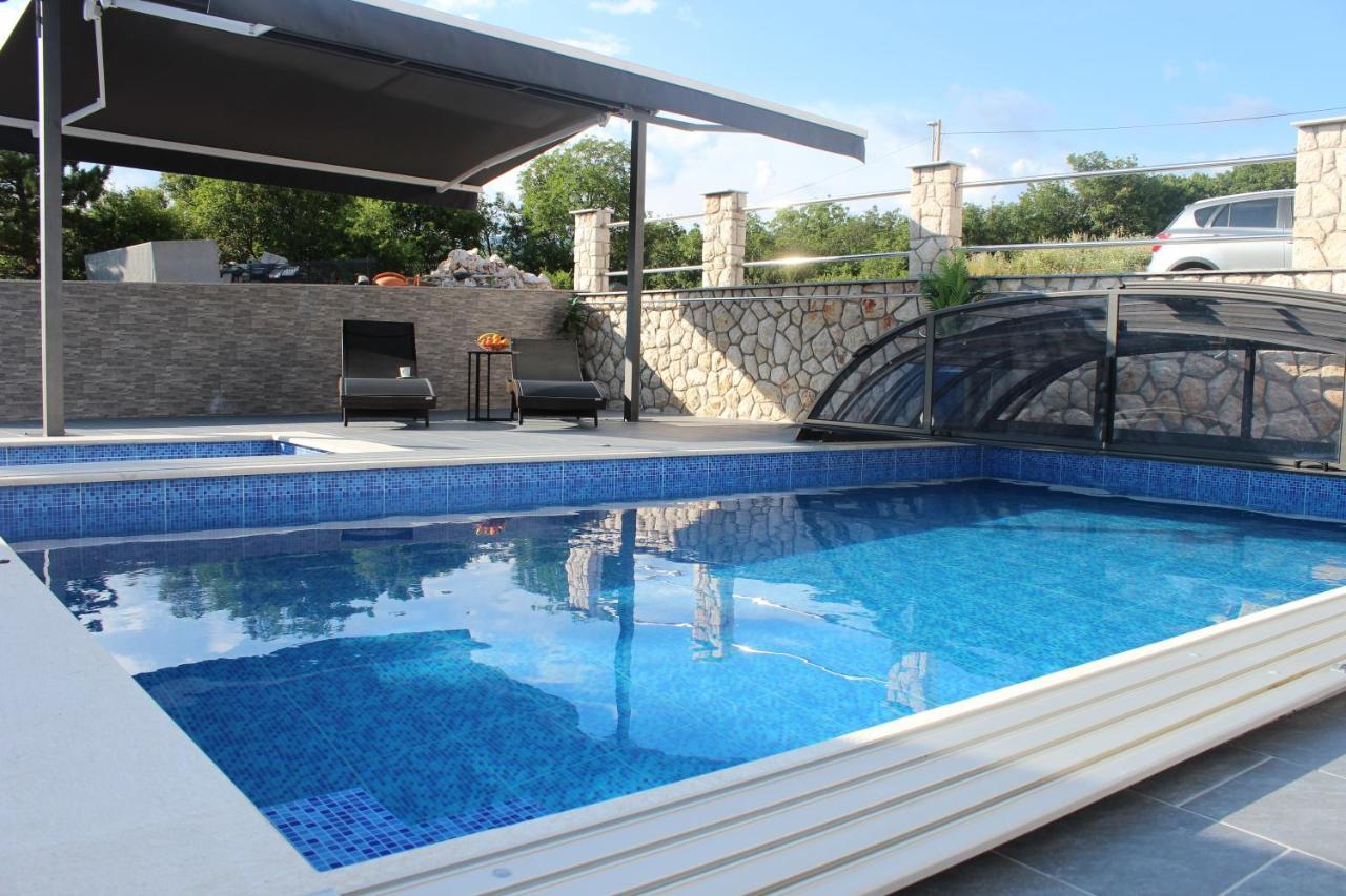 Villa Buba **** Novi Vinodolski Exterior photo
